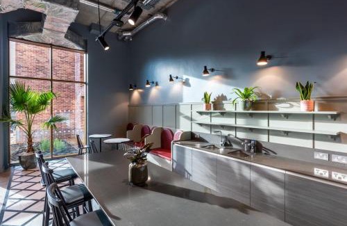 Redbridge Apartment | For Students Only - The Valentine in London