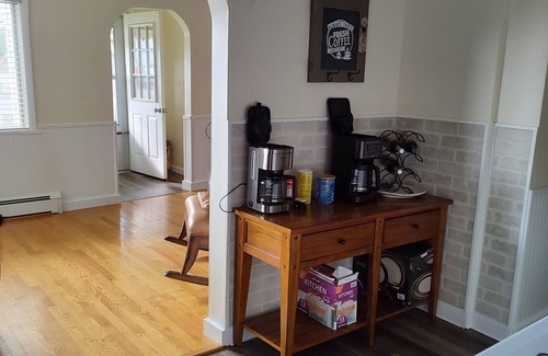 Au Gres House | Family-Friendly Retreat by the River with Pet-Friendly Perks