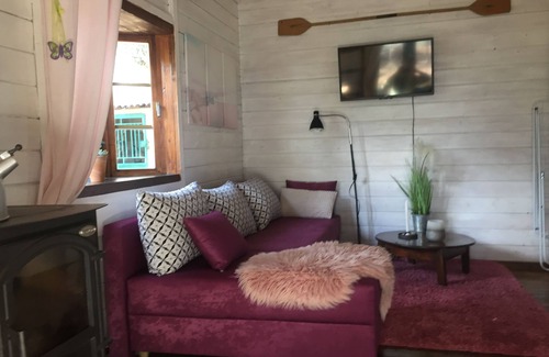 Pangaio Cabin | Tranquil Retreat for Nature Lovers with Family Amenities