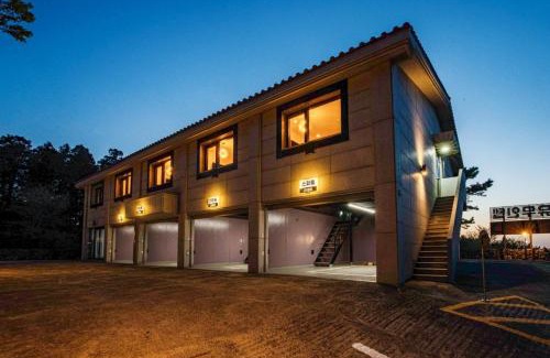 Aewol Hotel | Eco-Friendly Comfort at For You Self Service Motel