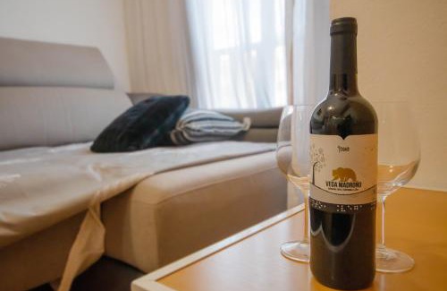 Rejas Apartment | Cozy and Tranquil Apartment Near CMP9 Airport - 9.3/10