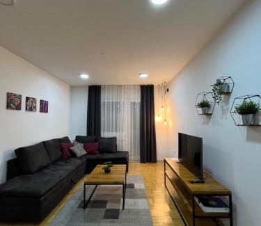 Dakovo Apartment | Unforgettable Stays at For5: Top-Rated with Hot Tub & Breakfast