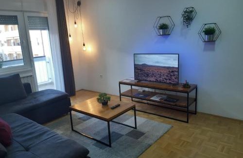 Dakovo Apartment | Unforgettable Stays at For5: Top-Rated with Hot Tub & Breakfast