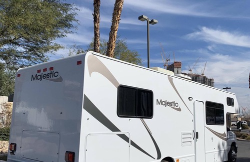 Las Vegas House | Unforgettable Oceanfront RV Experience for Family Getaways