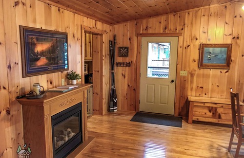 Mercer Cabin | Beautiful Ford's Talpine Cottage: Lakefront Escape Near Town