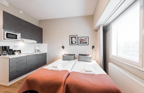 Lantinen District Apartment | Convenient Forenom Aparthotel Espoo Leppävaara for Families