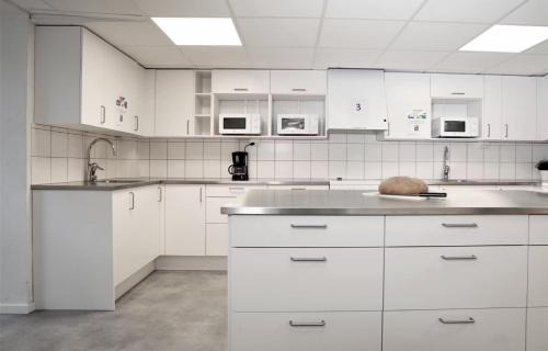 Eslov Hostel | Budget-Friendly Forenom Hostel Lund Örtofta with Kitchen