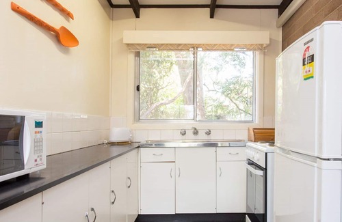 Cowes Apartment | Beachside Retreat at Foreshore Escape Cowes - Family-Friendly