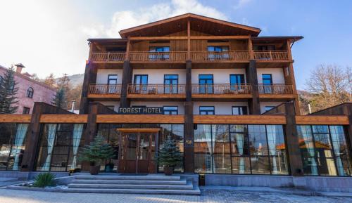 Vanadzor Hotel | Experience Forest 1961: Boutique Hotel with Ocean Views