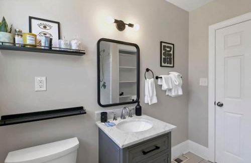 Forest Acres House | Forest Acres Boho Home - Stylish 2BR Retreat