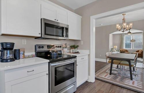 Forest Acres House | Forest Acres Boho Home - Stylish 2BR Retreat