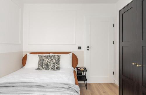 Chylonia Apartment | Top-Rated Forest Apartment in Gdynia - Family-Friendly Stay