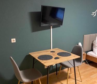 Menzenschwand-Hinterdorf House | Mountain Escape at Forest Apartment - Perfect for Families