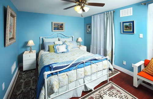 Caledon Bed & Breakfast | Beautiful Forest Creek Bed & Breakfast with Daily Breakfast