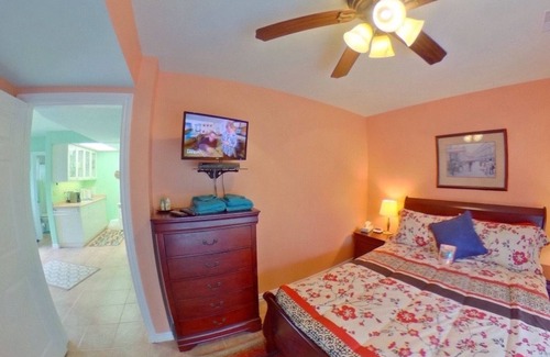 Caledon Bed & Breakfast | Beautiful Forest Creek Bed & Breakfast with Daily Breakfast