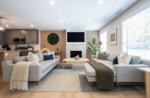 Canmore Condo | Forest Floor Retreat: 3B/2Ba, Breakfast & Kid-Friendly!