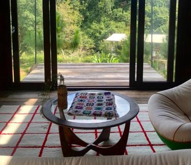 Pua House | Cozy Retreat at Forest Barn - Ideal for Families & Pets