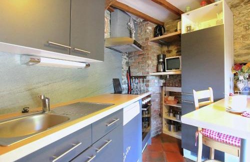 Baillamont House | Charming Cottage in Baillamont with Pet-Friendly Terrace