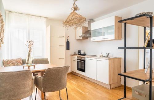 Krems an der Donau Apartment | Inviting Forest Hill Residence Krems-Stein with Breakfast