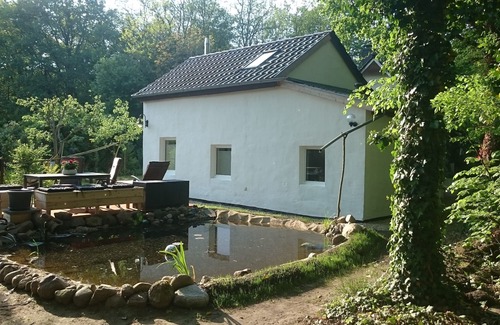 Kleinmachnow Cottage | Forest Retreat with Sauna, Ocean Views & Private Terrace