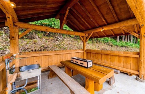 Gujo RV Rental | Forest House: Ideal Retreat for 8 with BBQ in Gujo City