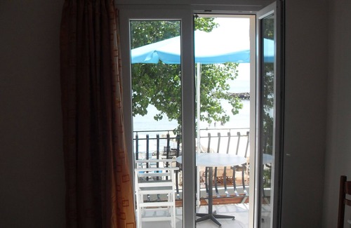 Argostoli Town Apartment | Inviting Forest House Retreat in Argostoli with Pool