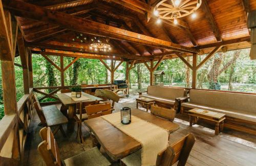 Palic House | Forest House: 4-Star Retreat with Pet-Friendly Amenities