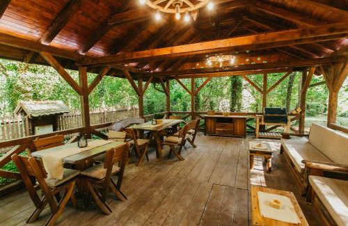Palic House | Forest House: 4-Star Retreat with Pet-Friendly Amenities