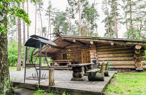 Klavdiyevo-Tarasove House | Cozy Forest Hut Stariy Prud: Perfect for Family Getaways