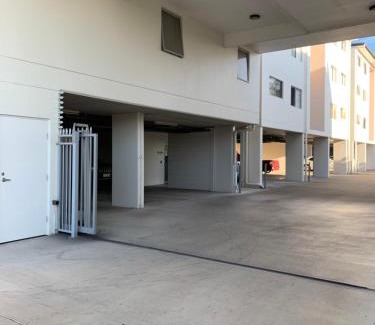 Forest Lake Apartment | Forest Lake: Your Ideal 4-Star Retreat with Pool Access
