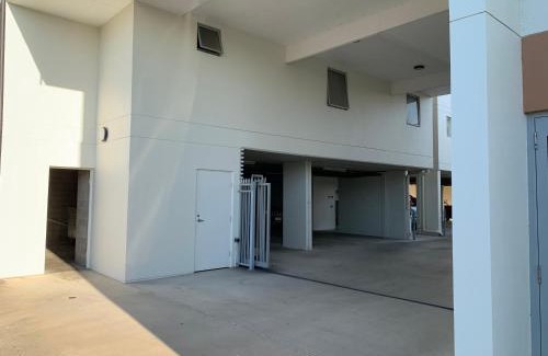 Forest Lake Apartment | Forest Lake: Your Ideal 4-Star Retreat with Pool Access