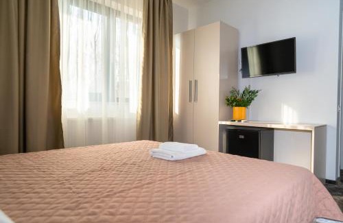 Constanta County House | Explore Family-Friendly Forest M in Beautiful Constanta