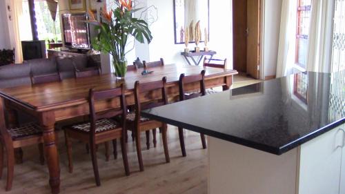 Storms River Apartment | Pet-Friendly Forest Nest Cottage with Ocean Views in Tsitsikamma