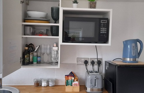 New Forest District Apartment | Experience the New Forest Guest Room with Spa & Breakfast