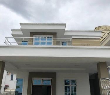 Kampung Chempedak Villa | Discover Forest Reserve's House: Family-Friendly Retreat