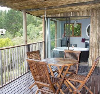 Knysna Resort | Scenic Forest Valley Cottages with Ocean View & Hot Tub