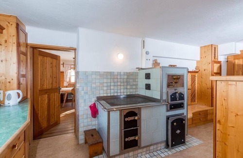 Gossenberg Apartment | Relaxing Forest View Double Room at Klausnerhof
