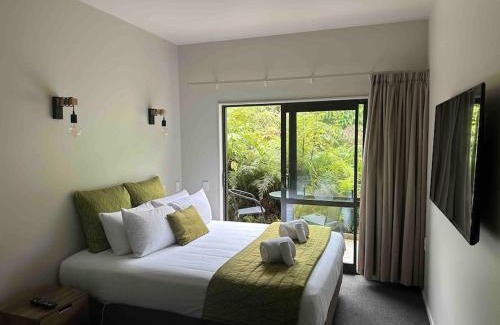 Franz Josef Glacier Apartment | Explore Forest View Franz Josef: 4-Star Family Retreat