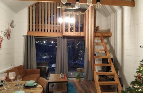 Diessen Ski Chalet | Oceanfront Chalets in TT, Netherlands - Guest Rated 9.1