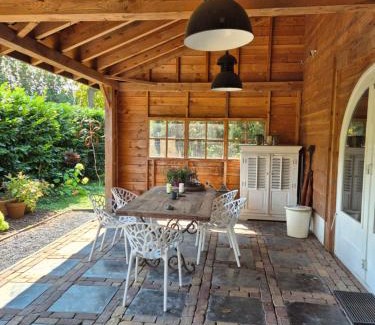 Municipality of Loon op Zand Villa | Inviting Forest Villa: Family-Friendly Stay in Kaatsheuvel