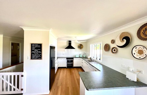 Mission Beach House | Discover Forever Endeavour: Guest Rated 8/10 Experience