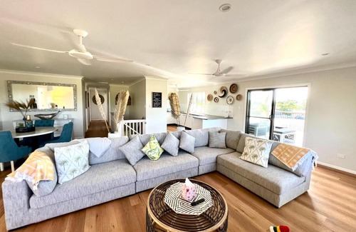 Mission Beach House | Discover Forever Endeavour: Guest Rated 8/10 Experience