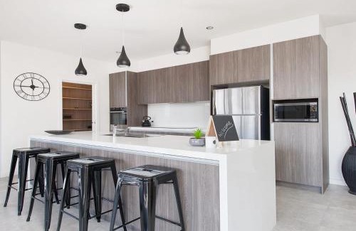 Fingal Bay House | Child-Friendly Forever Fingal: 4-Star Retreat at Rocky Point