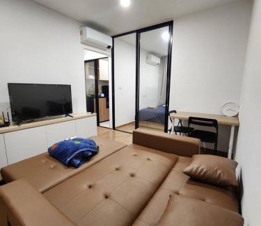 Bang Wa Apartment | Cozy Forever Love Downtown Apartment with Pool Access