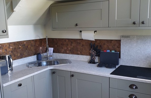 St. Andrews Cottage | Forgan Cottage - Refurbished Retreat with Ocean Views