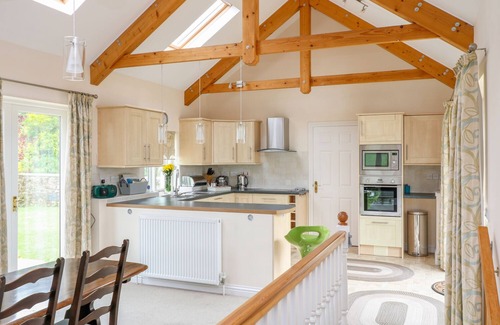 St. Columb Major Cottage | Family-Friendly Forget-Me-Not with Ocean View in St Columb