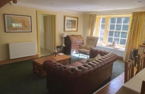 Kirkmichael Villa | Pet Friendly Forget Me Not Holiday Cottage with Spa and Dining