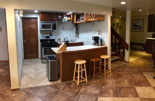 Old Seward - Oceanview Apartment | Discover Forget Me Not Home in South Anchorage