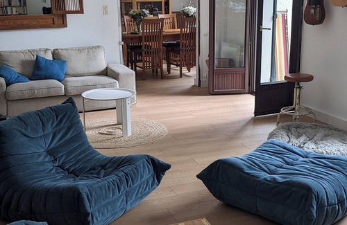 Saint-Aubin-de-Medoc Villa | Serene Getaway in a Park - Rated 10/10 by Guests