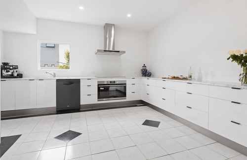 Invermay House | Relax and Unwind: Family-Friendly Haven Near Amenities